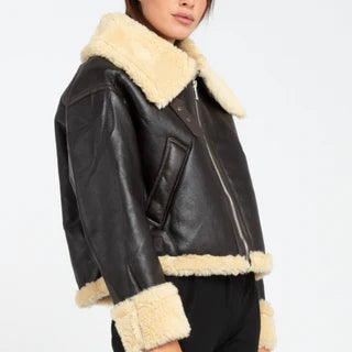 Veste imitation cuir col mouton