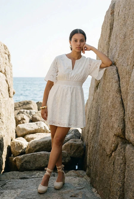 Robe courte blanche broderie anglaise