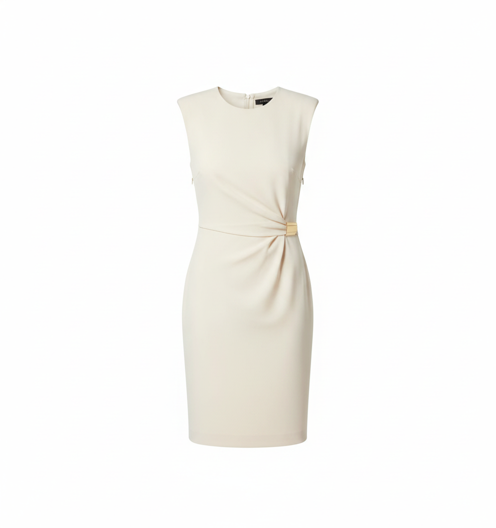 Robe beige attache métal doré - packshot