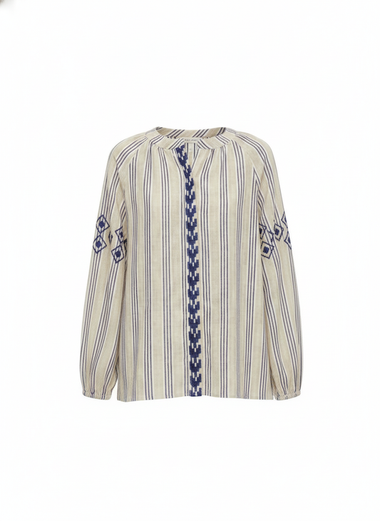 Blouse brodée - packshot