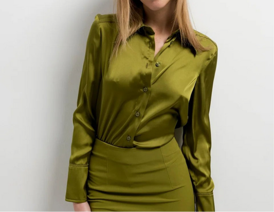Chemise satinée noire ou kaki