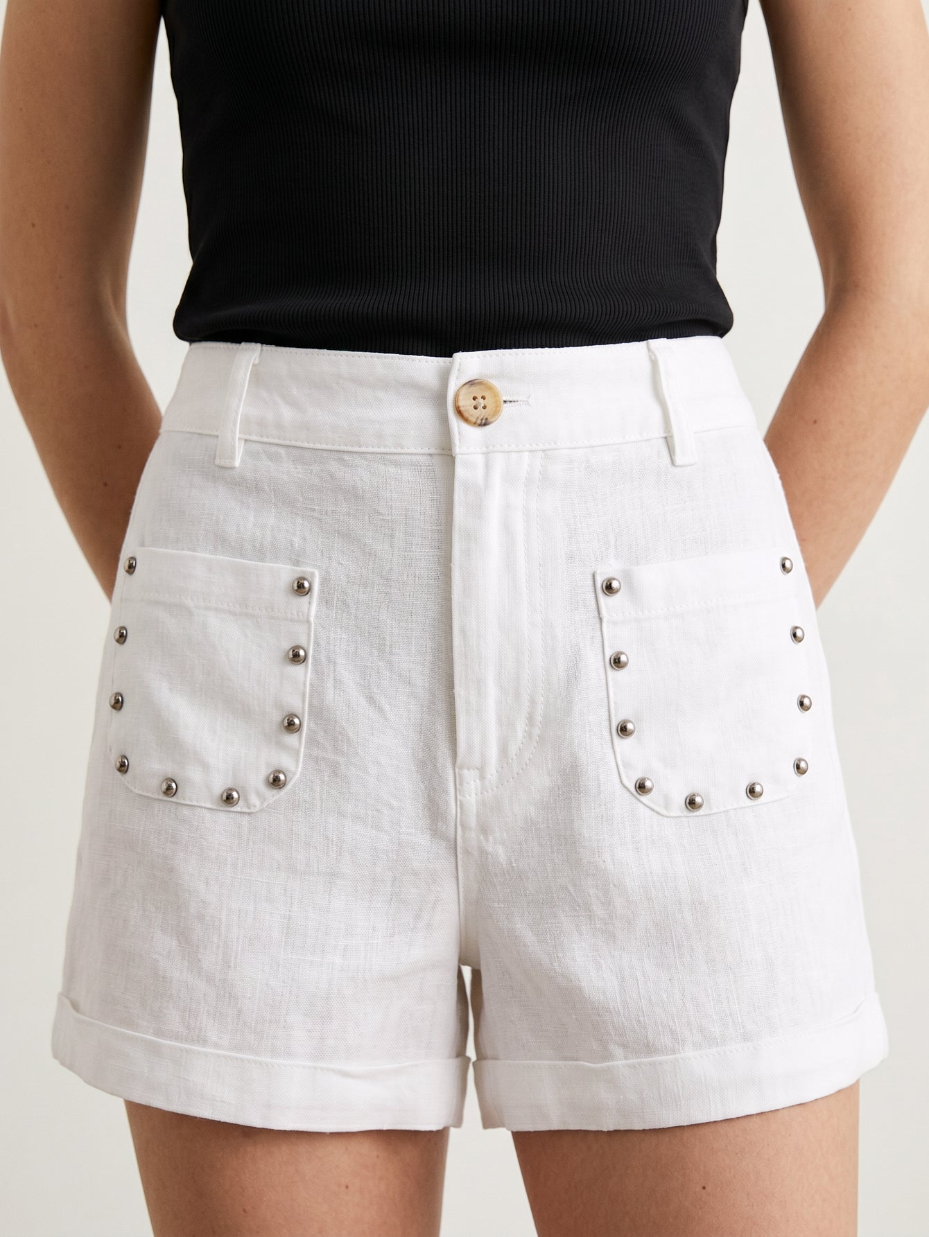 Short avec rivets (10)