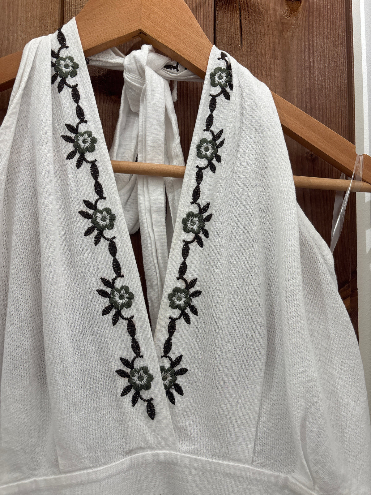 Robe blanche dos nu
