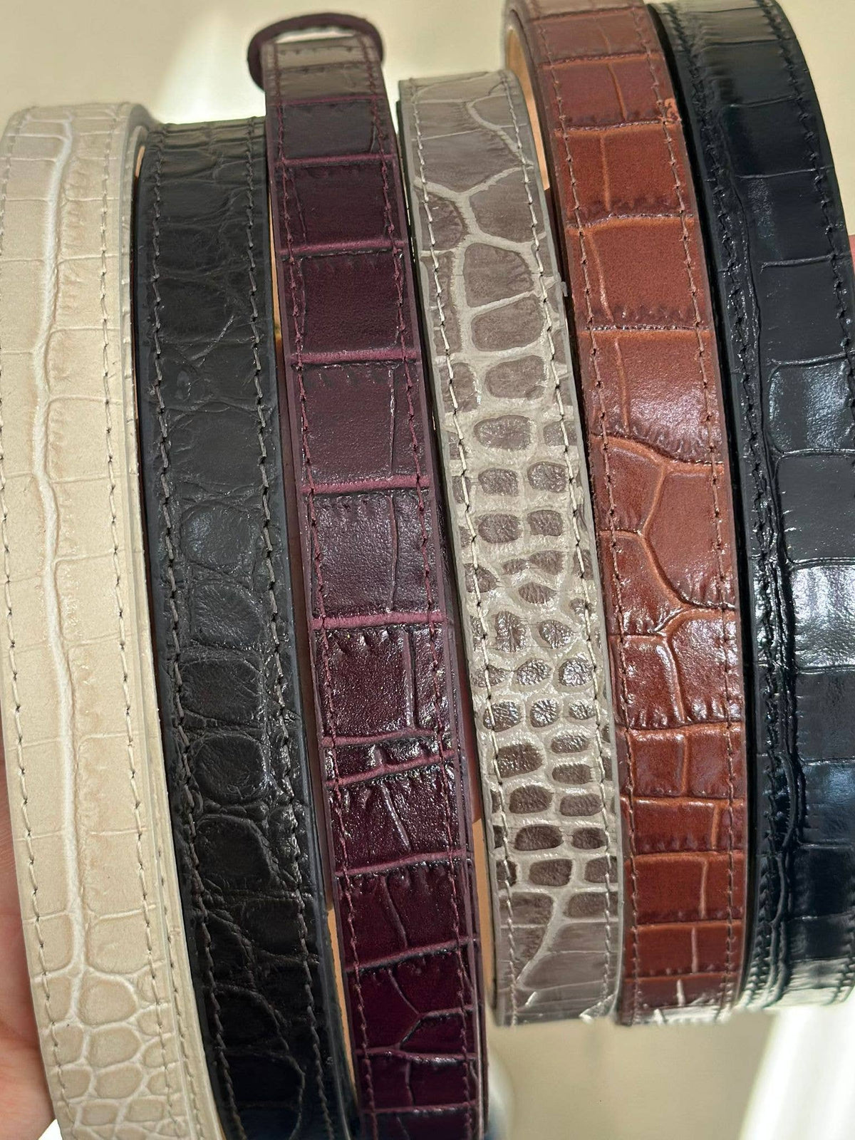 Ceinture en cuir véritable effet crocodile avec Fermeture: Panna