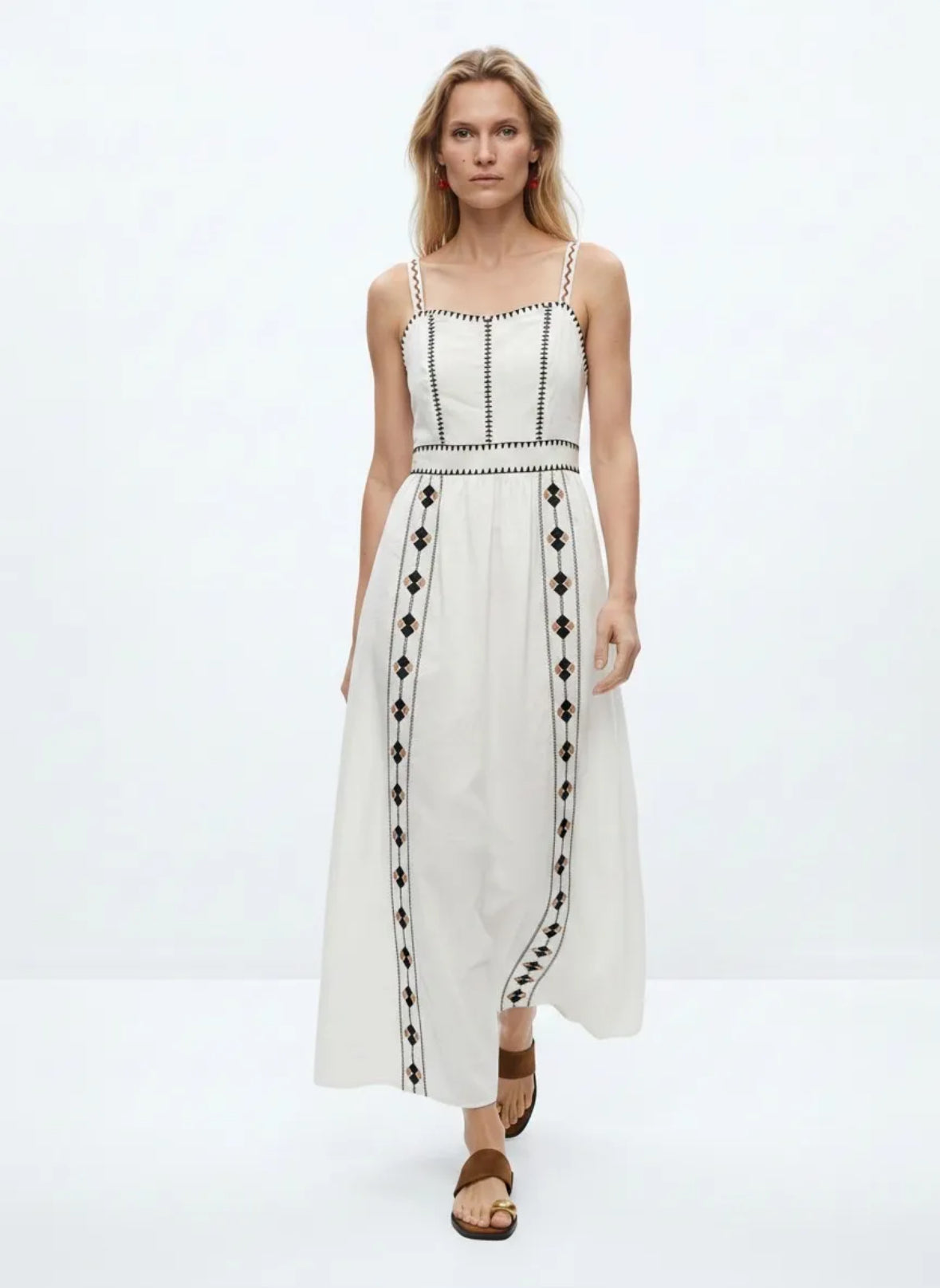 Robe blanche motif