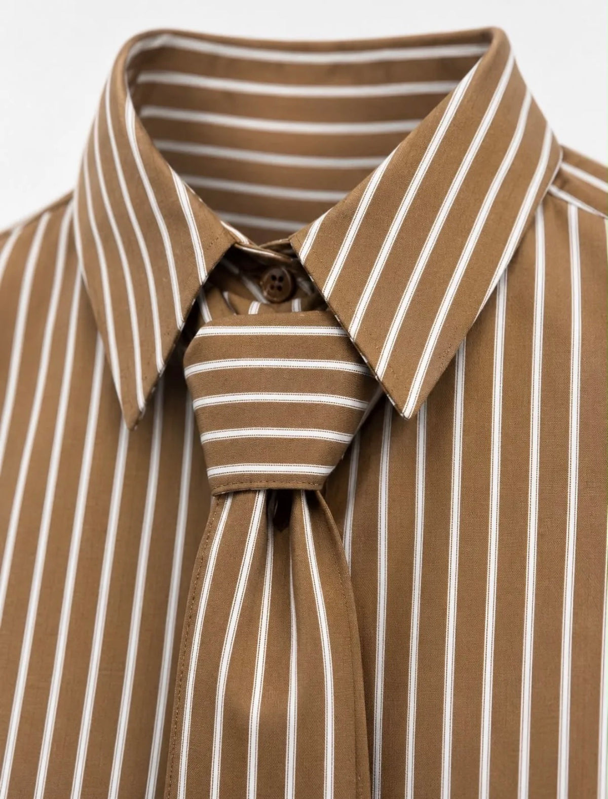 Chemise rayée cravate