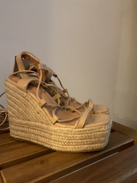 Compensées lacées beige