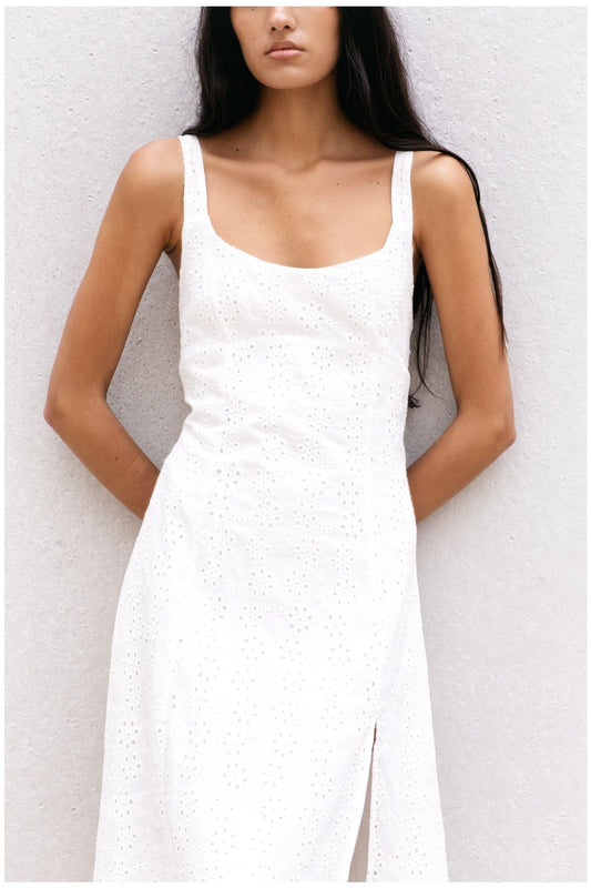 Robe longue blanche broderie anglaise