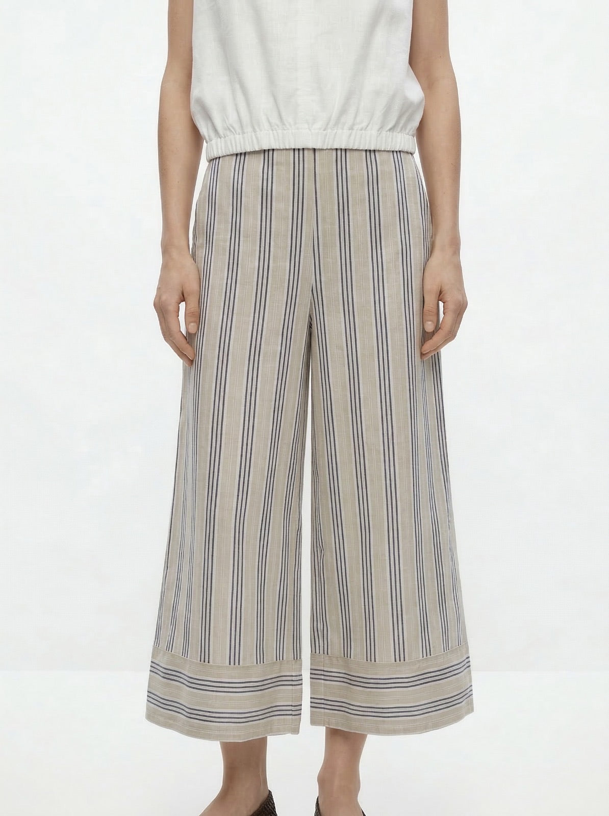 Pantalon beige rayé bleu blanc