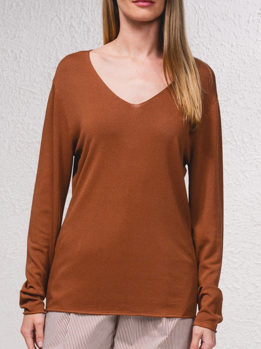 Pull col V maille fine beige rouille ou noir