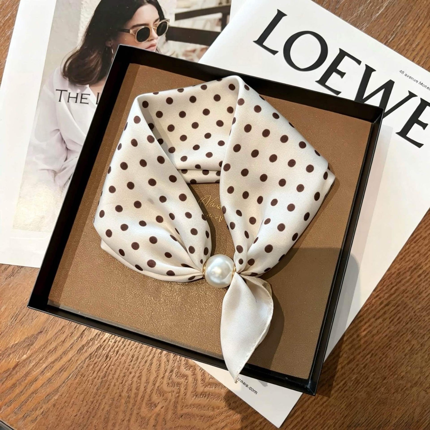Foulard tour de cou avec perle