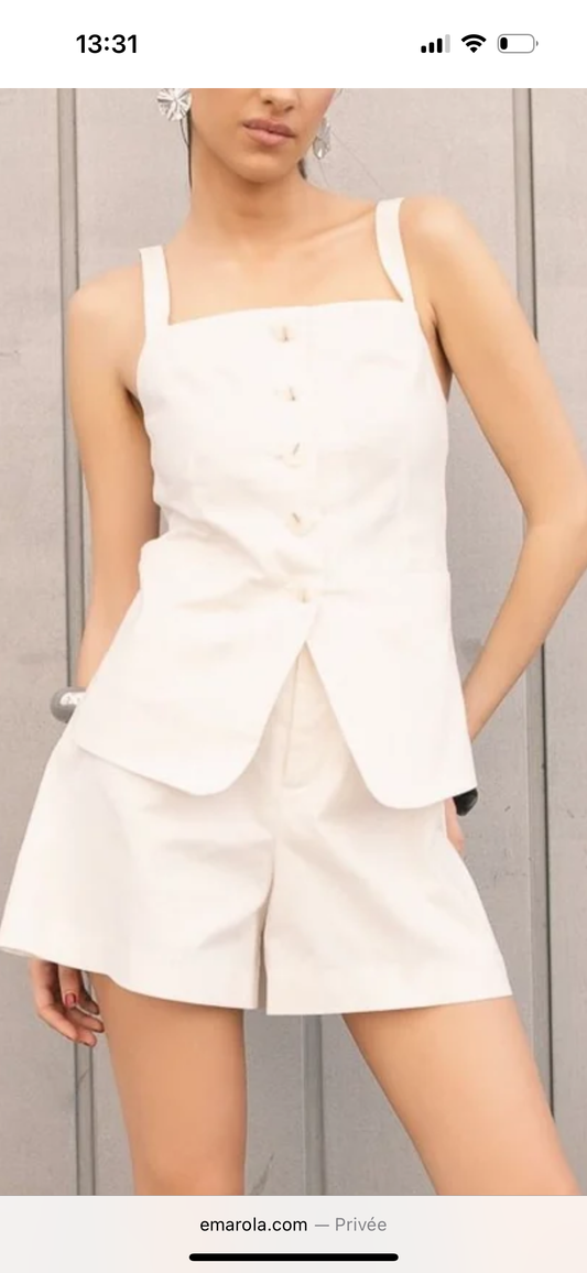 Gilet à bretelles et boutons écru  en lin et coton assorti