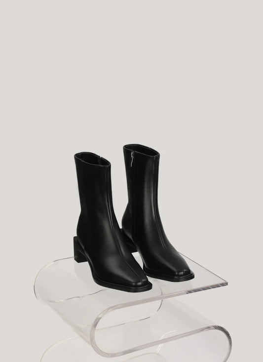Boots cuir noir talons square