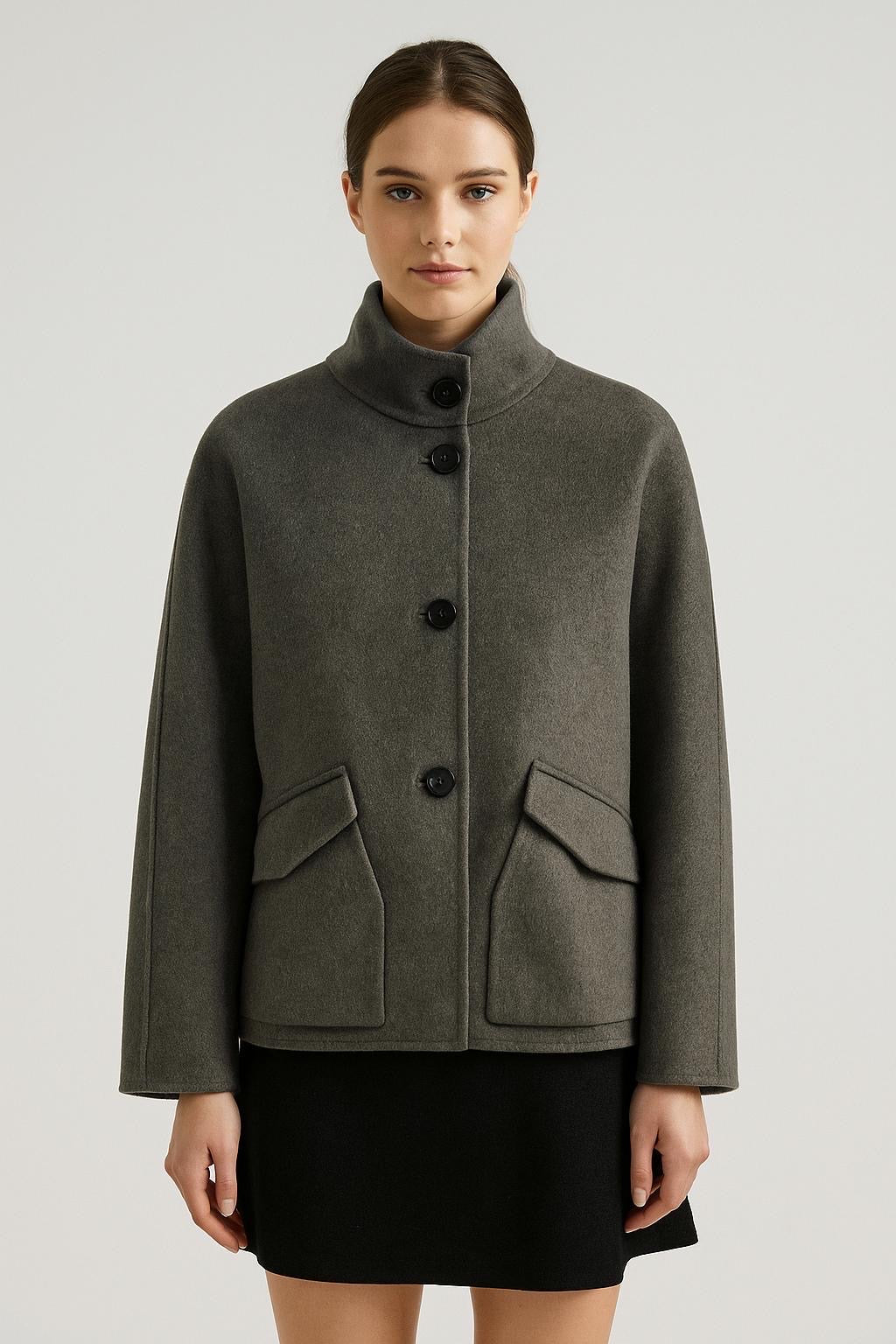 Veste en laine courte kaki ou beige