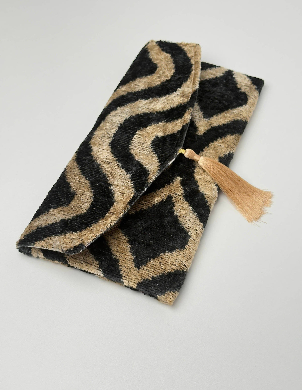 Pochette ikat en velours de soie - Sac bohème Vagues dorées