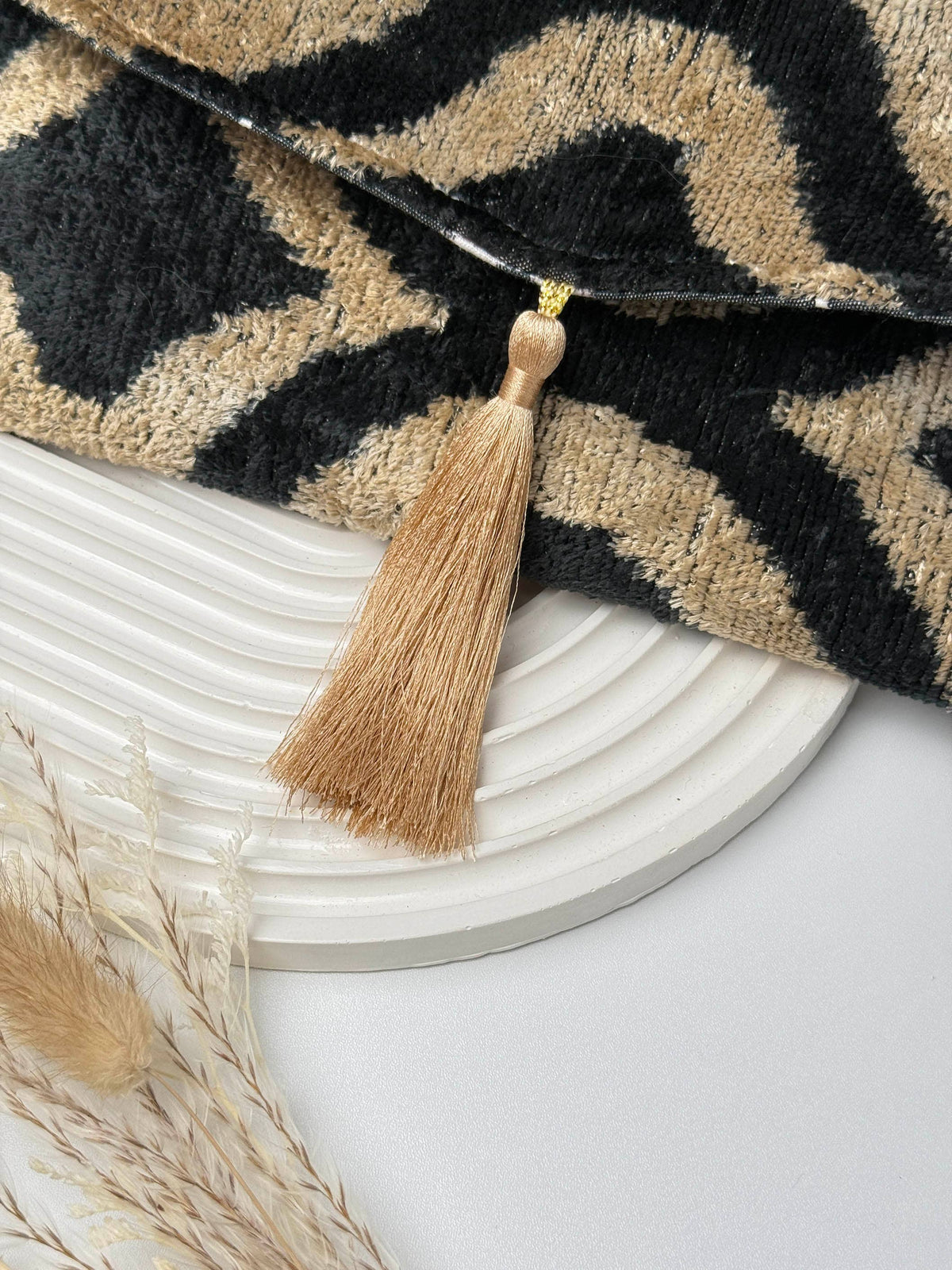 Pochette ikat en velours de soie - Sac bohème Vagues dorées